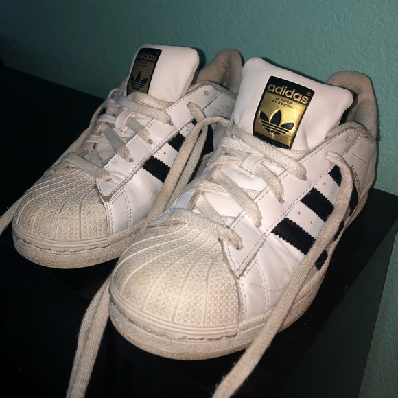 adidas Shoes - ADIDAS SUPERSTARS// MEN’S 6 adidas Shoes - ADIDAS SUPERSTARS// MEN’S 6